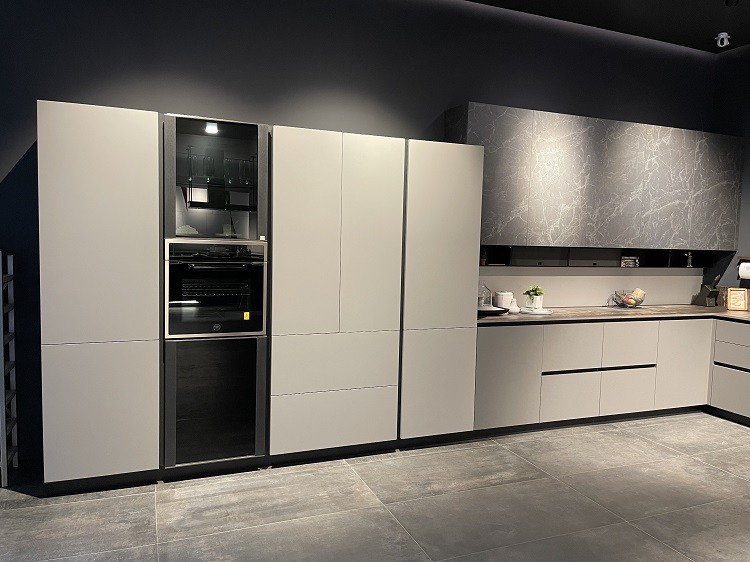 Kitchen Base Cabinets